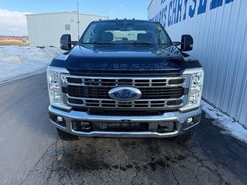 Used 2023 Ford F250 XLT w/ Tremor Off-Road Package image 3