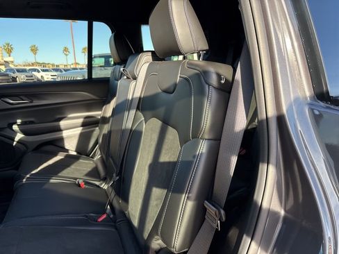 New 2025 Jeep Grand Cherokee L Altitude RWD image 18