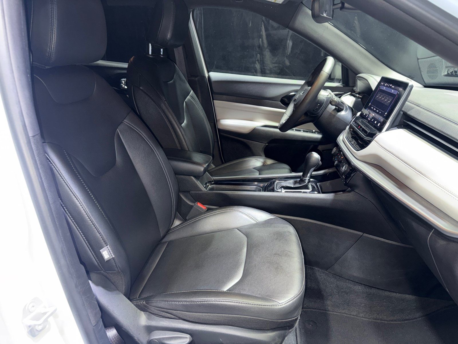 Used 2025 Jeep Compass Limited AWD/4WD image 31