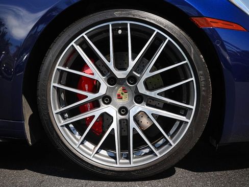 Used 2024 Porsche 911 Carrera S image 13