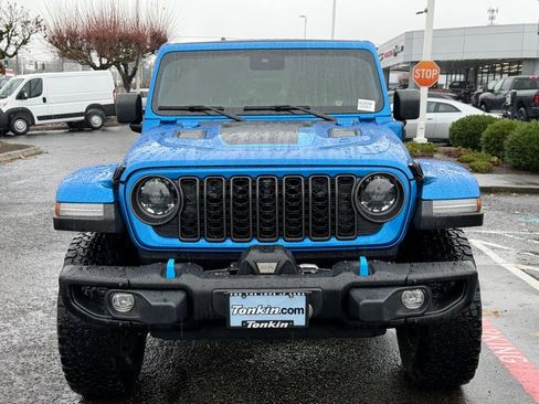 Used 2024 Jeep Wrangler Unlimited Rubicon 4xe image 3