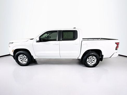Used 2024 Nissan Frontier SV w/ Technology Package AWD/4WD image 8