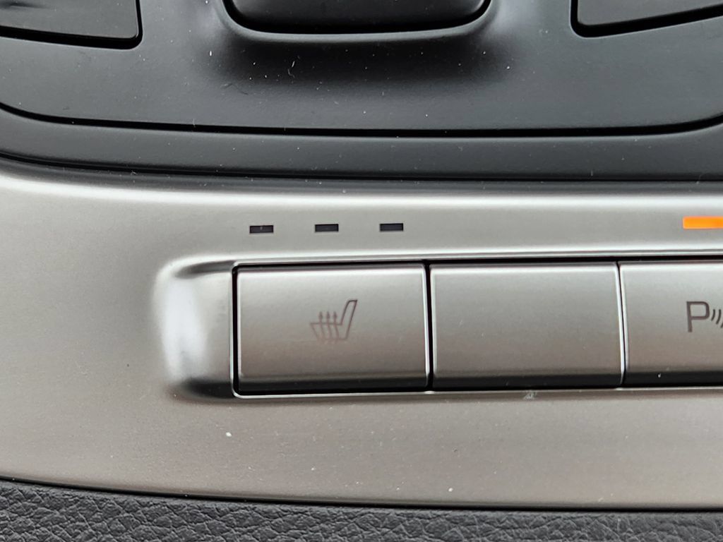 New 2026 Kia Carnival FWD image 16
