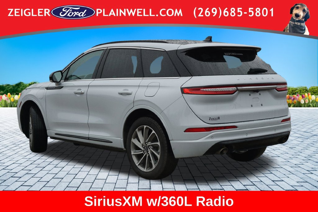 Used 2025 Lincoln Corsair Grand Touring AWD/4WD image 3