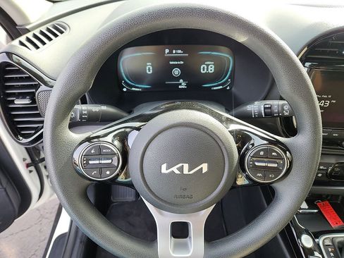 Certified 2025 Kia Soul S image 19