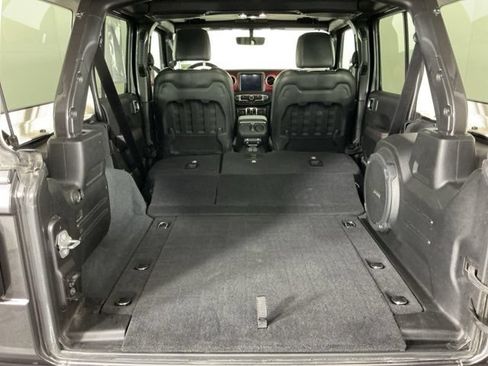Used 2022 Jeep Wrangler Unlimited Rubicon AWD/4WD image 29