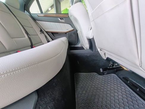 Used 2013 Mercedes-Benz E 350 Sedan image 59