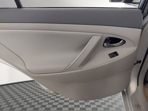 Used 2009 Toyota Camry Hybrid image 17