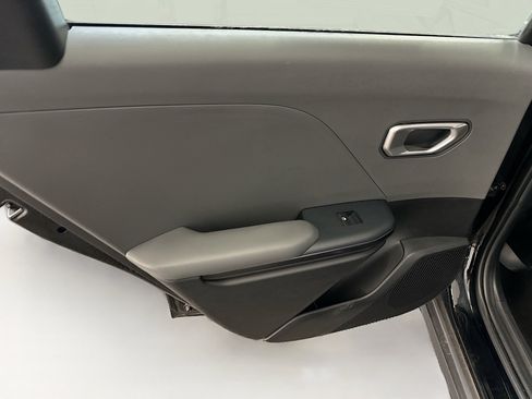 Used 2025 Kia K4 LXS image 27