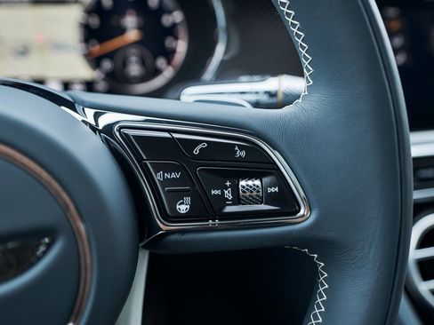 Used 2023 Bentley Continental GT Azure image 51