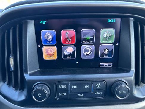 Used 2017 Chevrolet Colorado Z71 AWD/4WD image 34