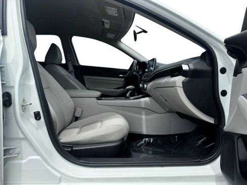 Used 2020 Nissan Altima 2.5 S FWD image 41