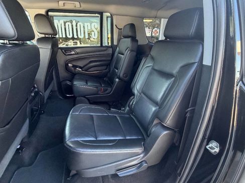 Used 2018 Chevrolet Suburban LT image 11