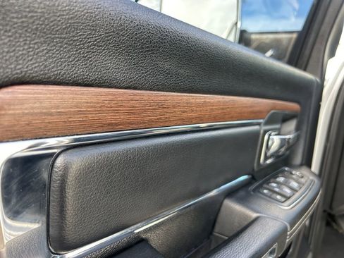 Used 2016 RAM 2500 Laramie image 25