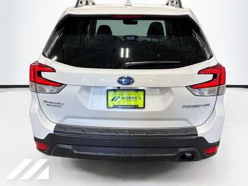 Used 2023 Subaru Forester Premium AWD/4WD image 6