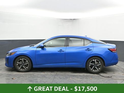 Used 2025 Nissan Sentra SV image 9
