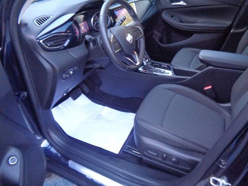 Used 2020 Buick Encore GX Select image 15