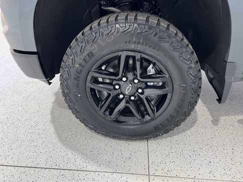 New 2026 Chevrolet Silverado 1500 Custom Trail Boss w/ LPO, Dark Essentials Package image 29