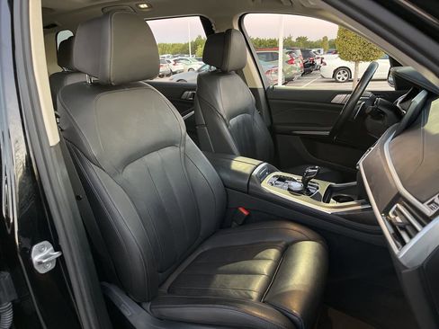 Used 2022 BMW X7 xDrive40i w/ Executive Package image 31