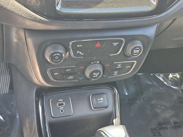 Used 2018 Jeep Compass Limited w/ Navigation Group FWD image 15