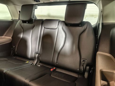 New 2026 Kia Carnival FWD image 26