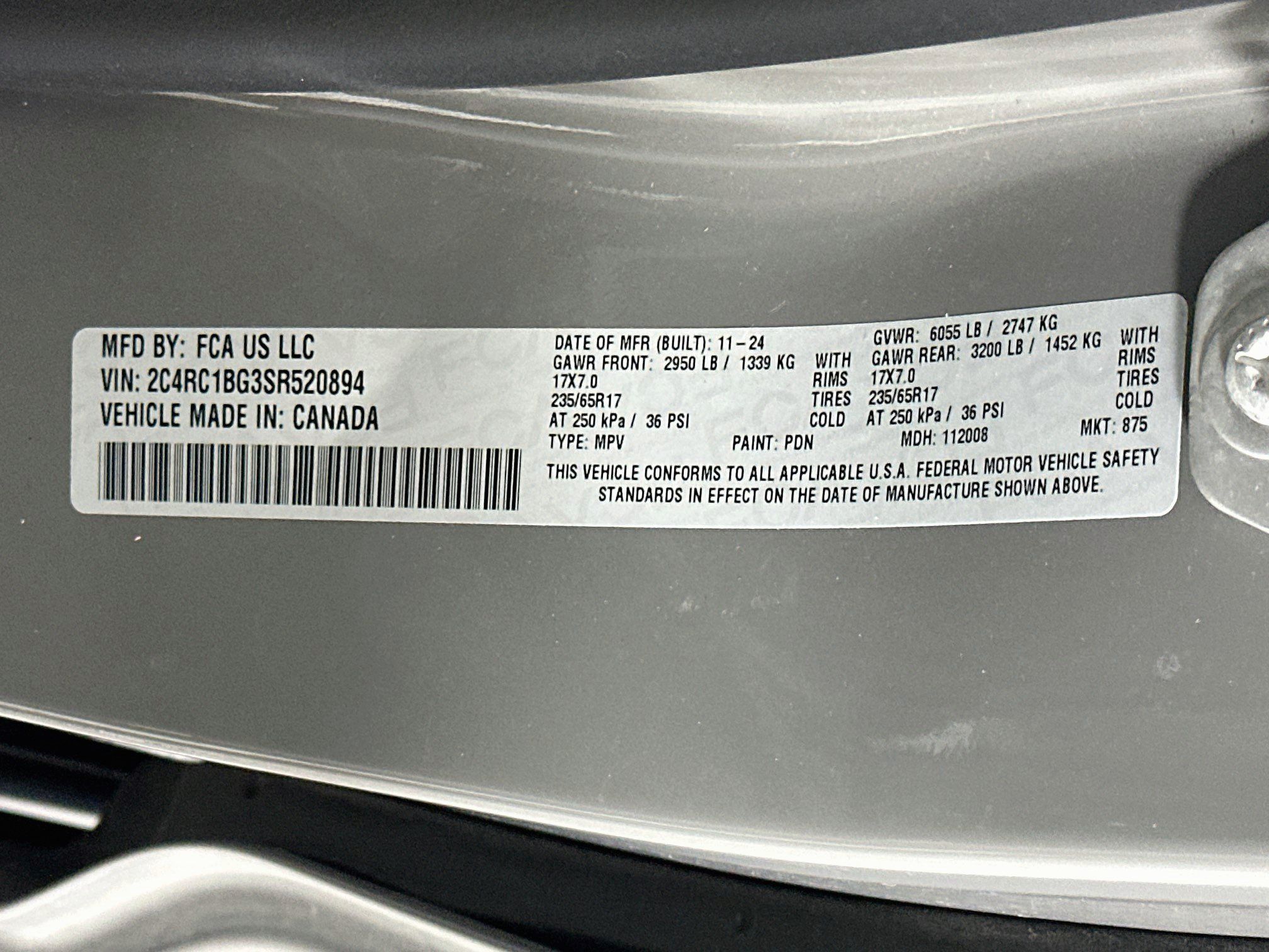 Used 2025 Chrysler Pacifica Select FWD image 12