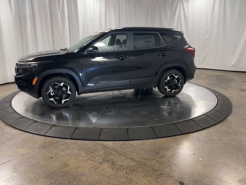 Certified 2025 Kia Seltos S image 6