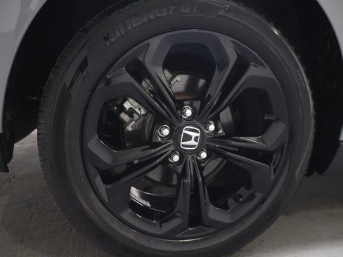 Used 2025 Honda Accord SE image 30