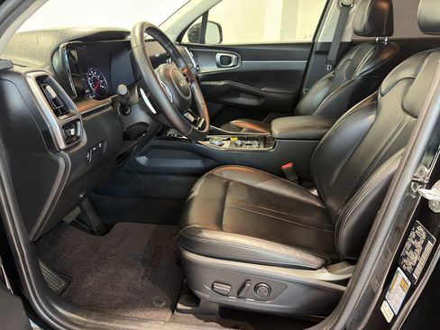 Certified 2022 Kia Sorento S FWD image 11