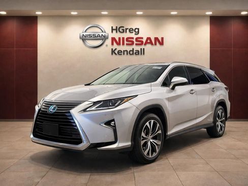 Used 2018 Lexus RX 350L FWD w/ Premium Package image 3