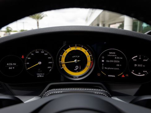 Used 2023 Porsche 911 GT3 RWD image 40