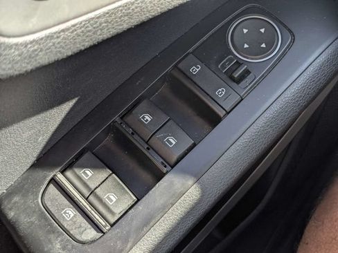 Used 2020 Kia Soul LX FWD image 20