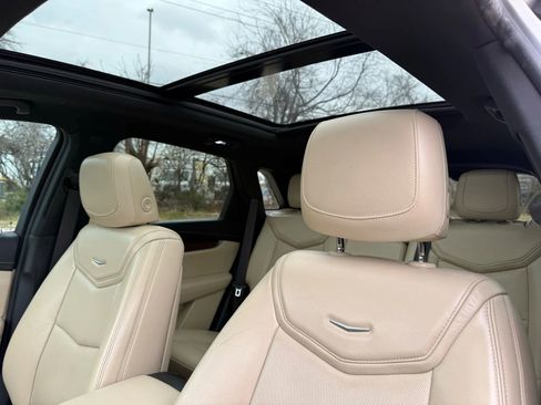 Used 2017 Cadillac XT5 Premium Luxury image 11