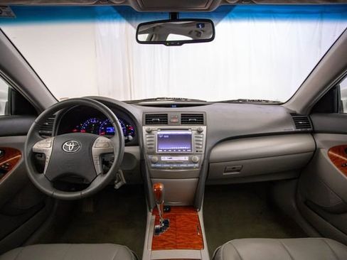 Used 2011 Toyota Camry XLE w/ XLE Extra-Value Pkg #2 image 12