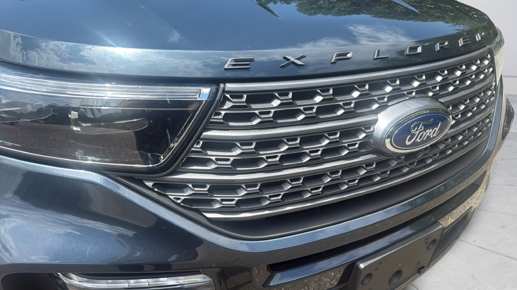 Used 2023 Ford Explorer XLT w/ Equipment Group 202A RWD image 22