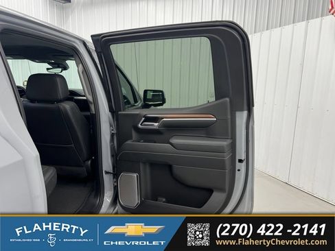 Used 2025 GMC Sierra 1500 Denali AWD/4WD image 12