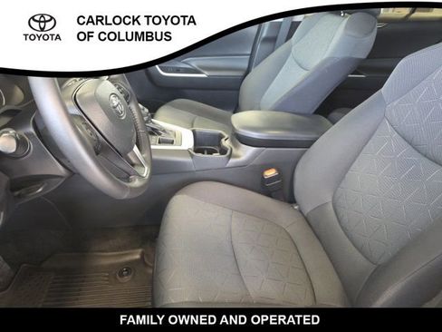 Used 2022 Toyota RAV4 XLE w/ Convenience Package image 12