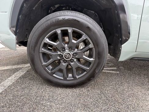 Used 2024 Toyota Tundra Platinum image 13