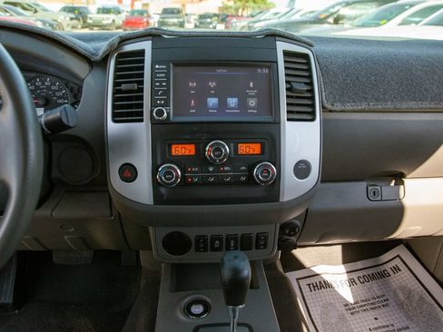 Used 2020 Nissan Frontier SV RWD image 15