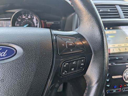 Used 2018 Ford Explorer Sport w/ Equipment Group 401A AWD/4WD image 32