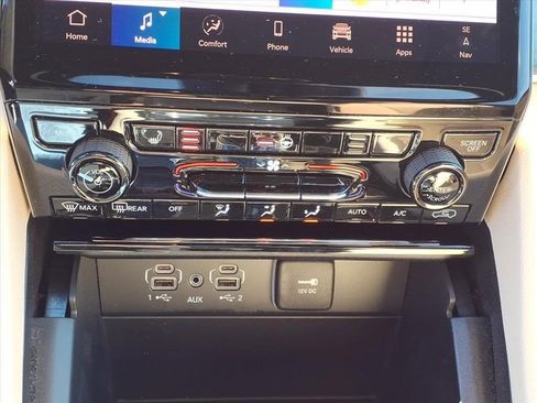 Used 2025 Jeep Grand Cherokee Limited w/ Trailer Tow Package image 27