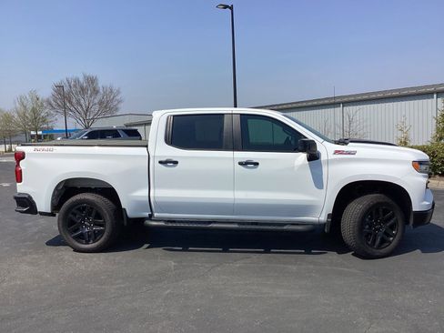 Used 2025 Chevrolet Silverado 1500 LT Trail Boss w/ Convenience Package II image 6
