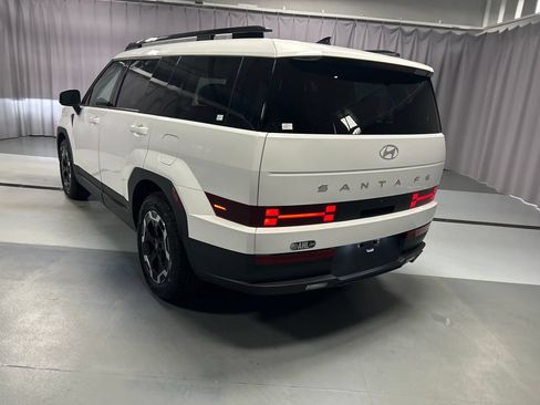 Used 2024 Hyundai Santa Fe SEL FWD image 5