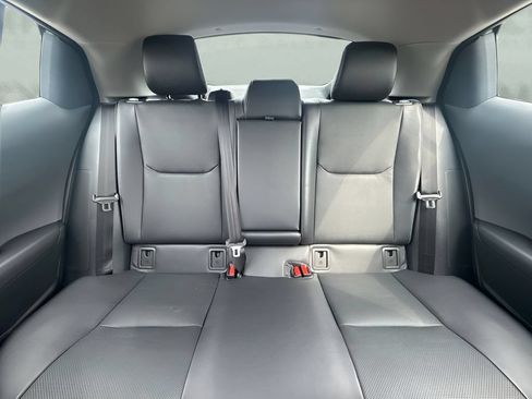 Used 2026 Toyota Prius XLE FWD image 7