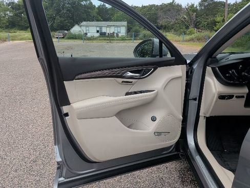 Used 2023 Buick Envision Avenir FWD image 15