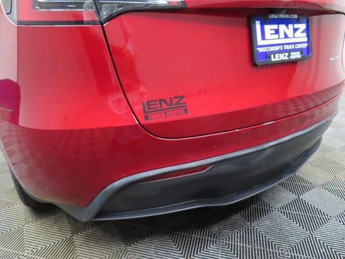 Used 2024 Tesla Model Y Long Range image 35