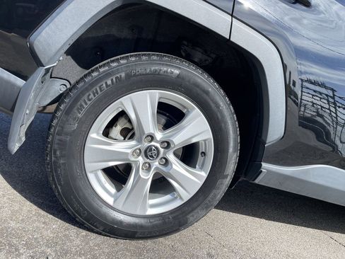 Used 2020 Toyota RAV4 XLE w/ Convenience Package AWD/4WD image 12