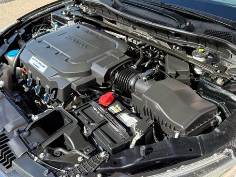 Used 2016 Honda Accord Touring image 23