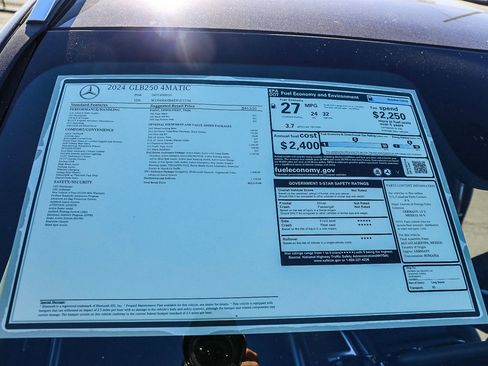 Used 2024 Mercedes-Benz GLB 250 4MATIC image 33