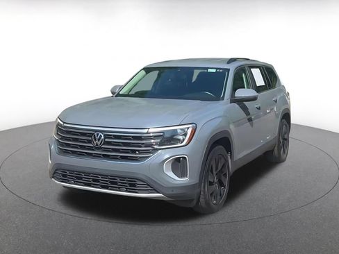 Used 2026 Volkswagen Atlas SE FWD image 5